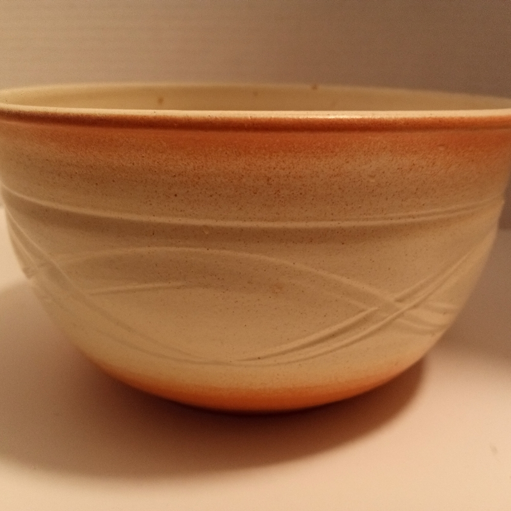 Art pottery bowl